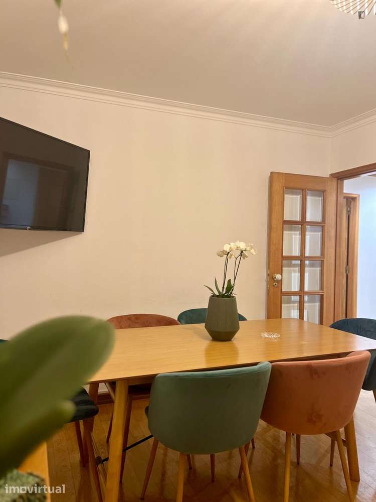 Quarto - localizado em Penha Lisbon - Grande imagem: 3/14