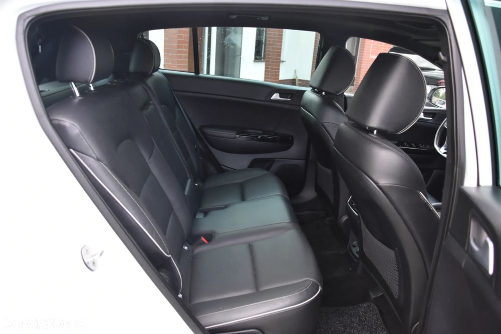 Kia Sportage 2.0 CRDI XL - 26