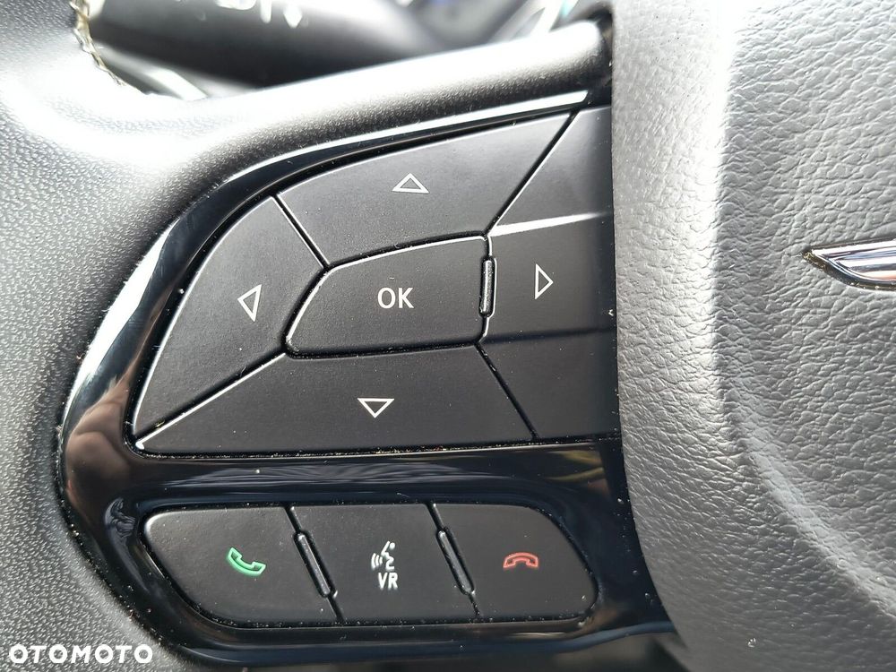 Chrysler Pacifica - 27