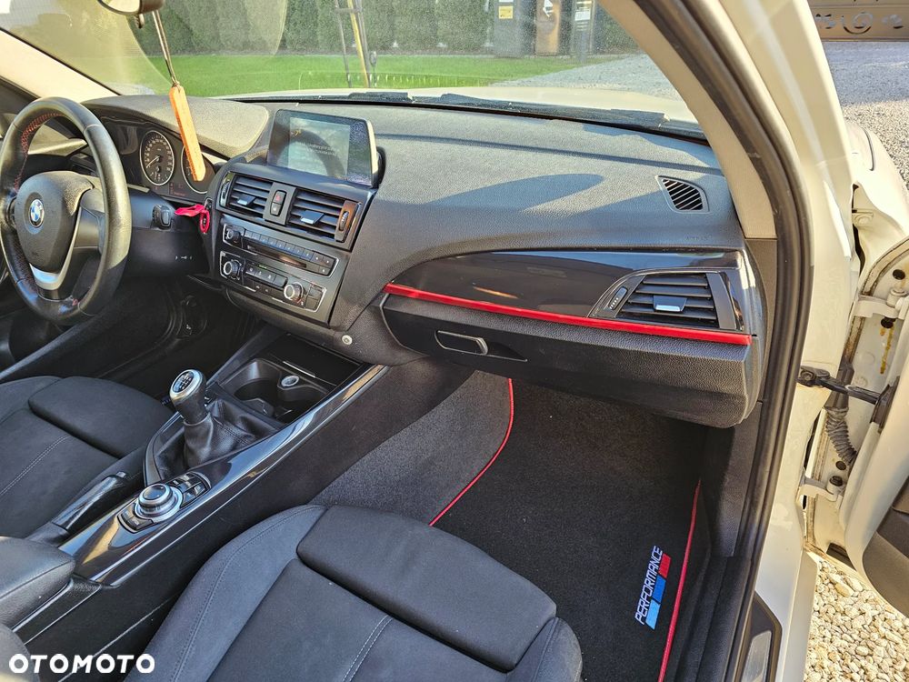 BMW Seria 1 114i Sport Line - 25