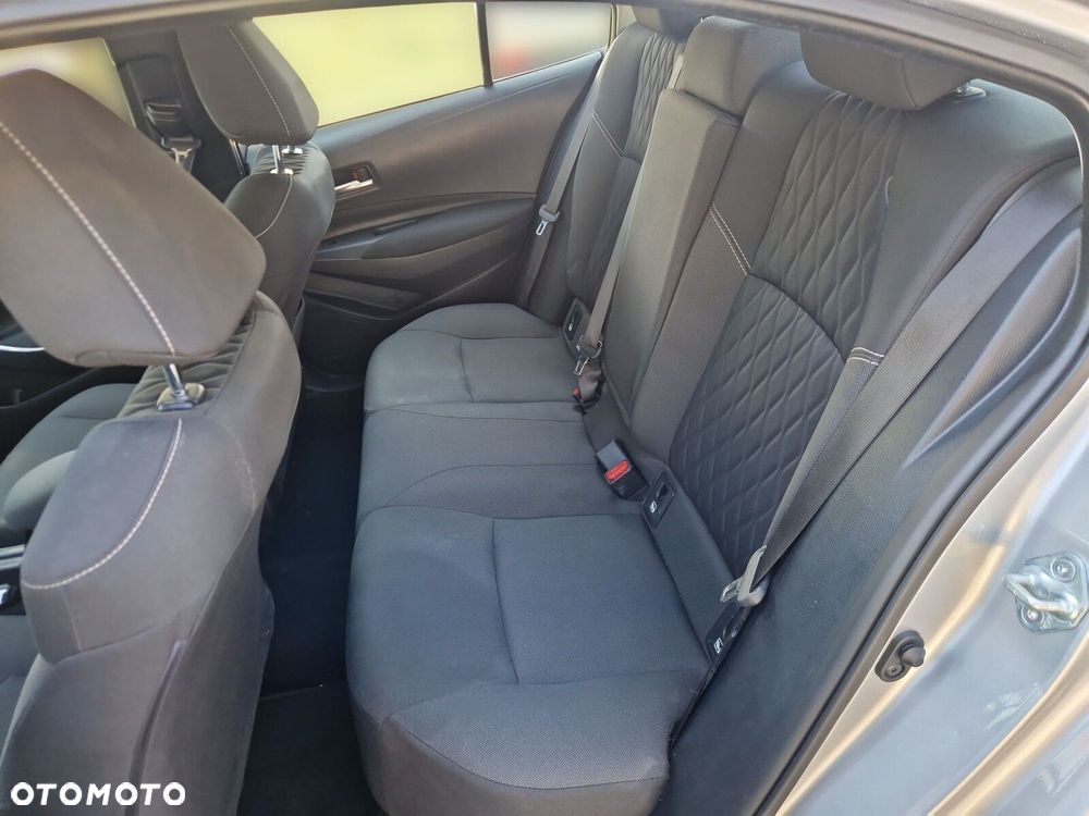 Toyota Corolla - 11