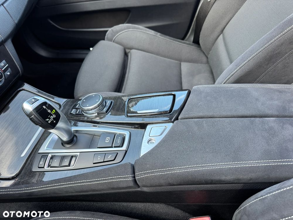 BMW Seria 5 525d - 16