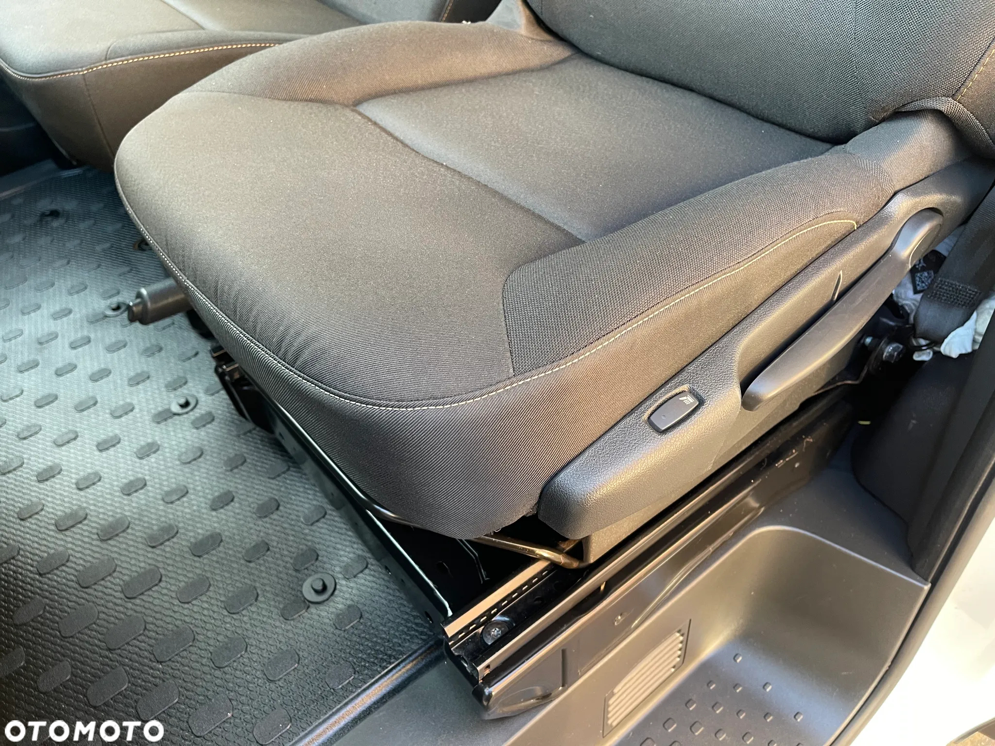 Renault Trafic Warsztat Sortimo - 27
