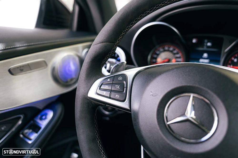 Mercedes-Benz C 63 AMG Standard - 28