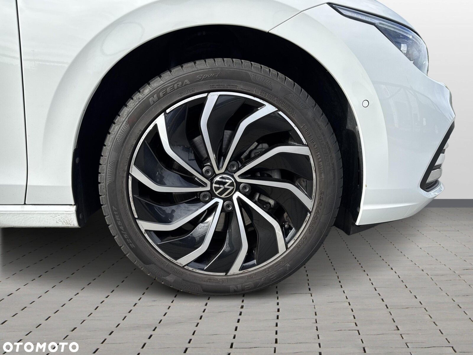 Volkswagen Golf - 9