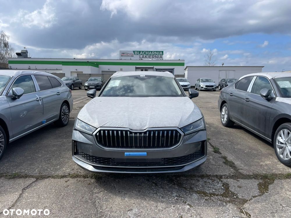 Skoda Superb 2.0 TDI SCR 4x4 Edition 130 DSG - 2