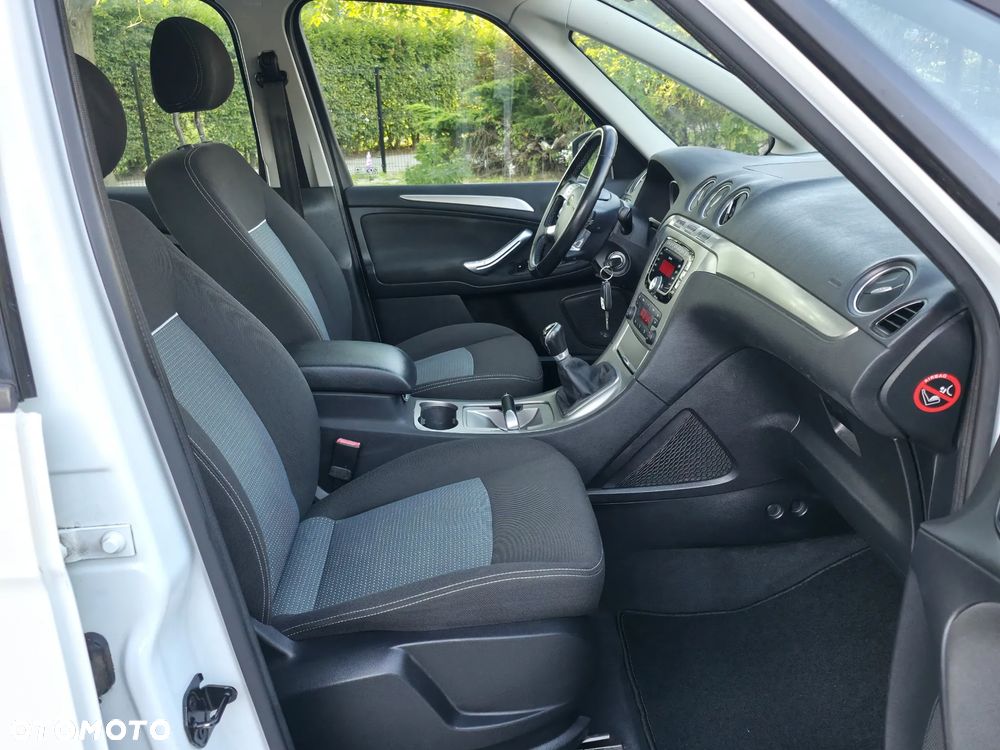 Ford Galaxy 2.0 Champions Edition - 6
