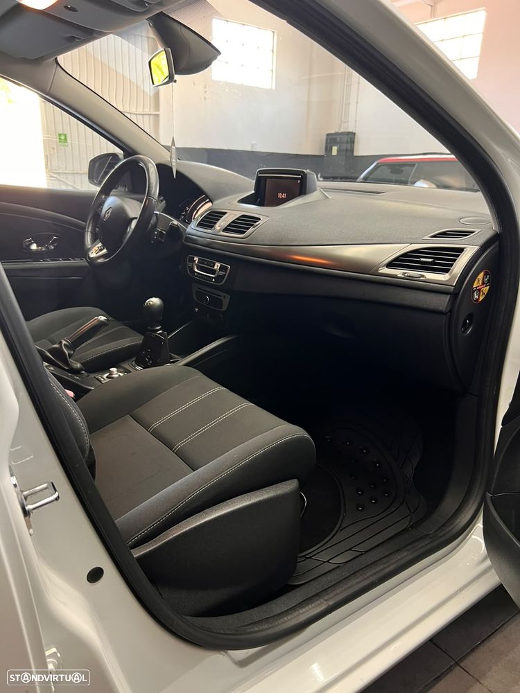 Renault Mégane Sport Tourer 1.5 dCi Dynamique S SS - 13