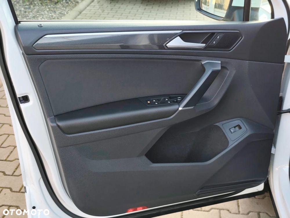 Volkswagen Tiguan 2.0 TDI SCR R-Line - 21