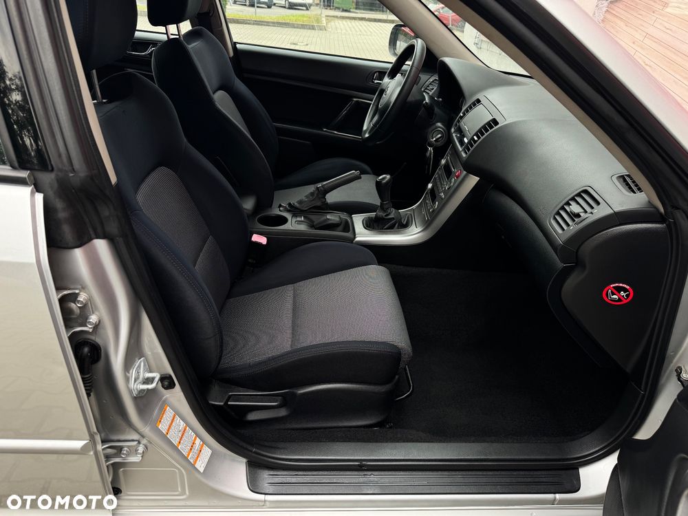 Subaru Legacy - 11