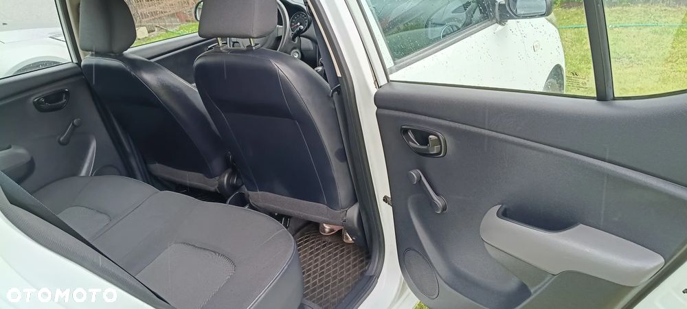 Hyundai i10 1.1 Edition 20 - 15