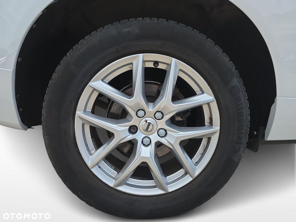 Volvo XC 60 D4 Momentum - 11