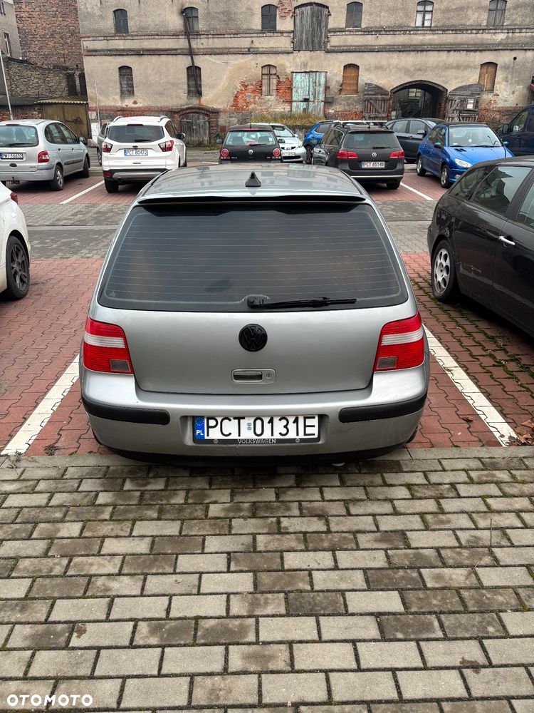 Volkswagen Golf - 2