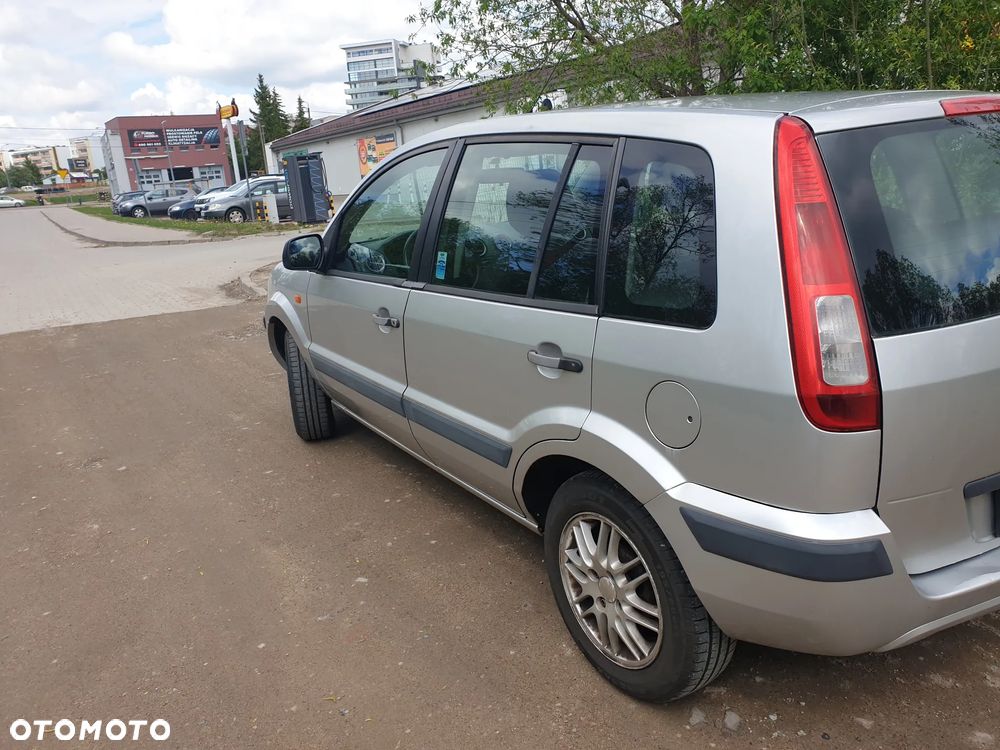 Ford Fusion - 5