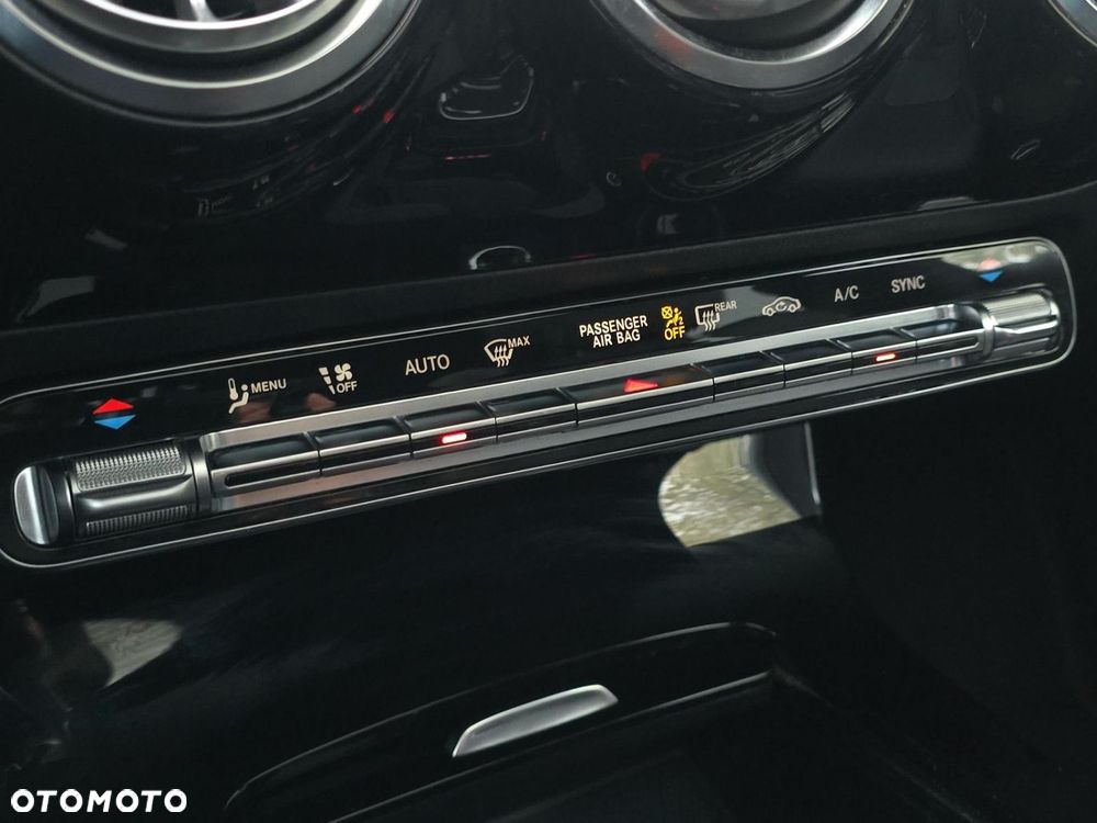 Mercedes-Benz CLA - 22