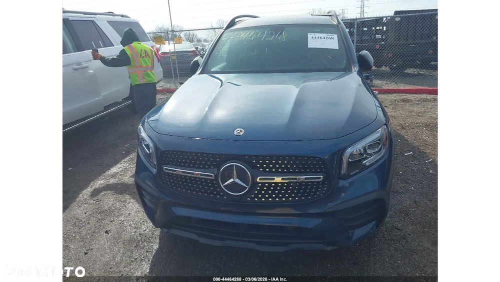 Mercedes-Benz GLB 250 8G-DCT AMG Line - 9