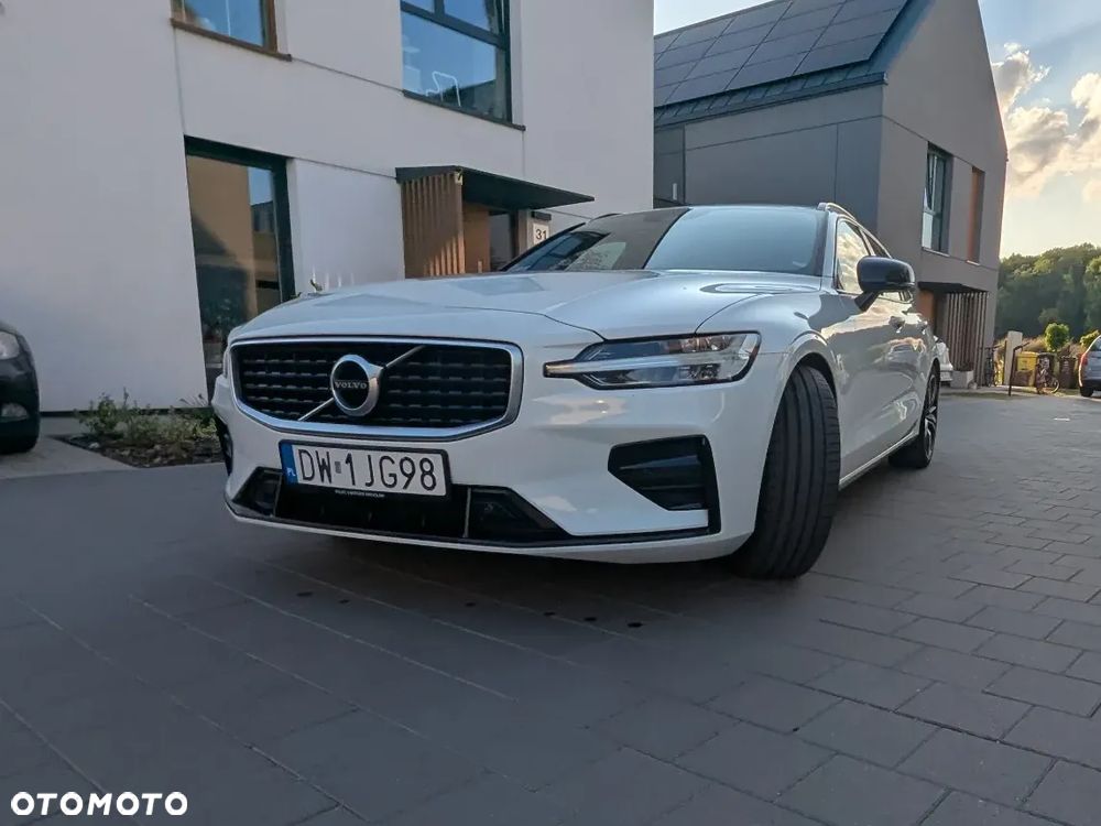 Volvo V60 D4 R-Design - 1
