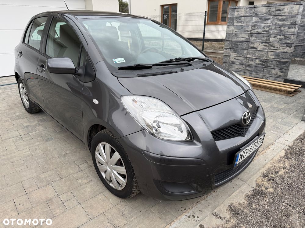 Toyota Yaris 1.0 VVT-i Cool Edition - 1