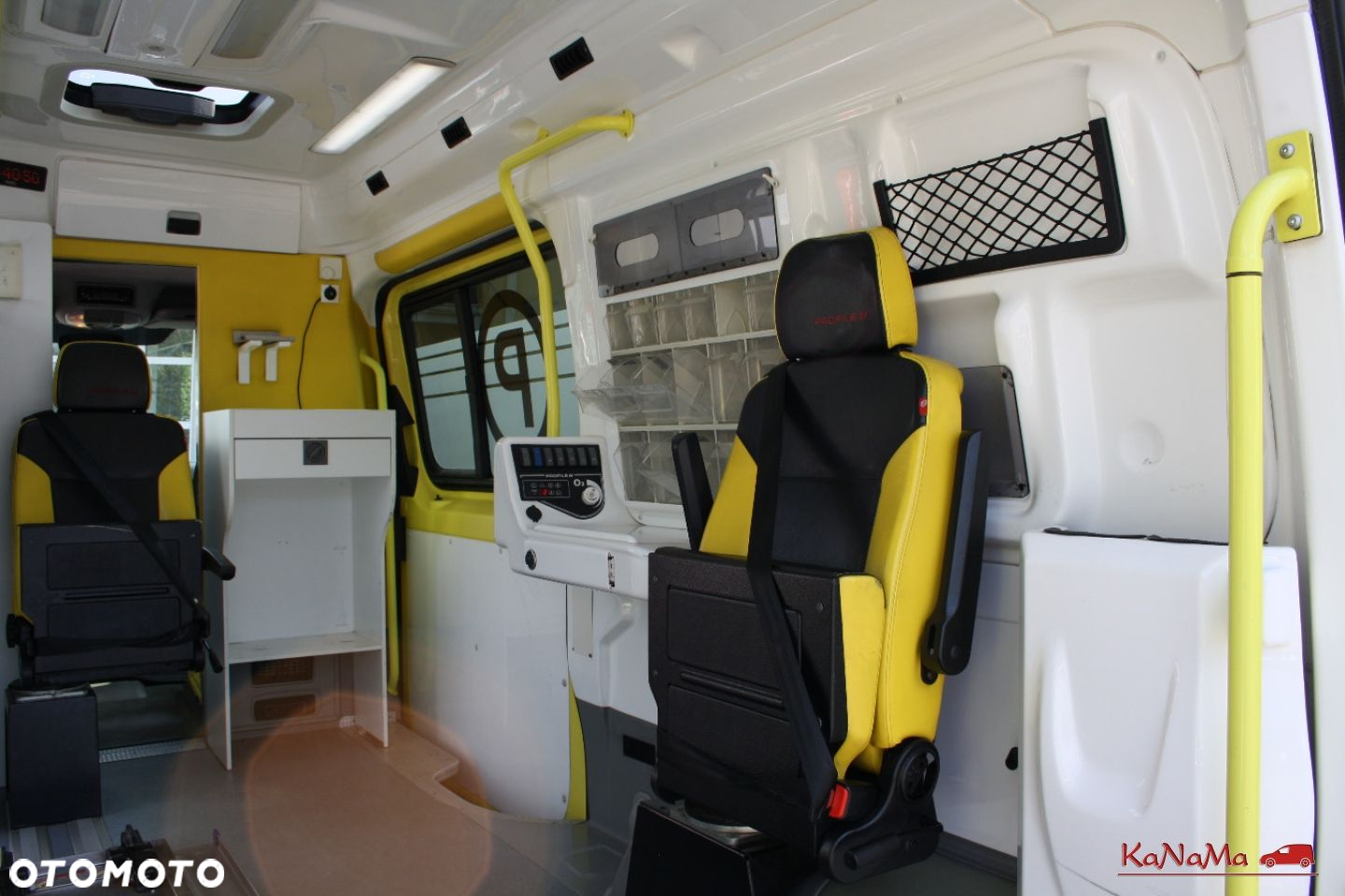 Mercedes-Benz Sprinter - 17