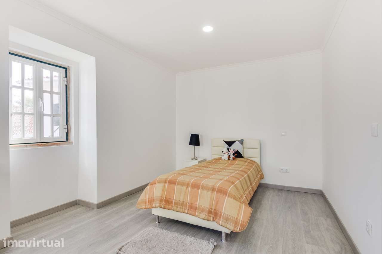 MORADIA T3 | TERRENO C/ OLIVEIRAS E VINHA | ARMAZÉM 90 m² | ALENQUER - Grande imagem: 5/60