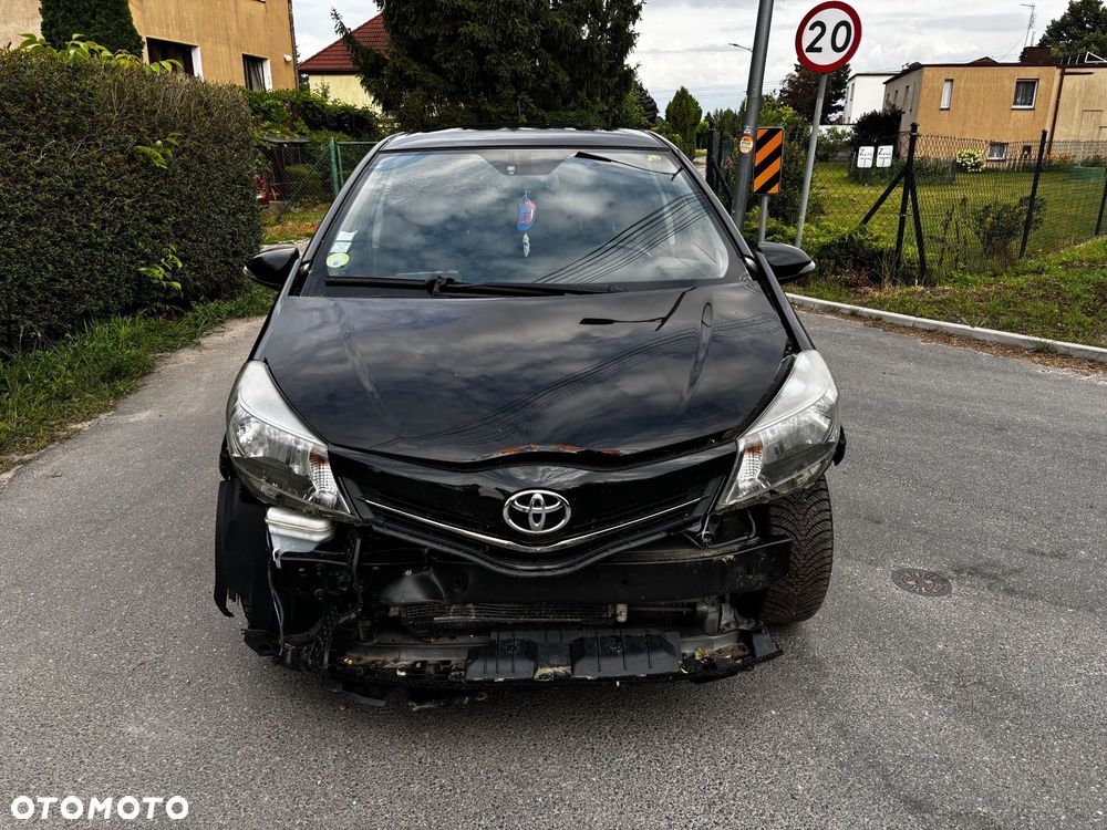 Toyota Yaris - 5