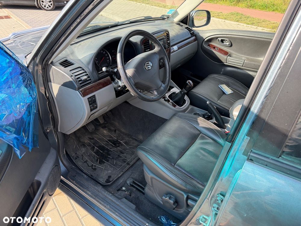 Suzuki Grand Vitara 2.0 Special Edition - 34