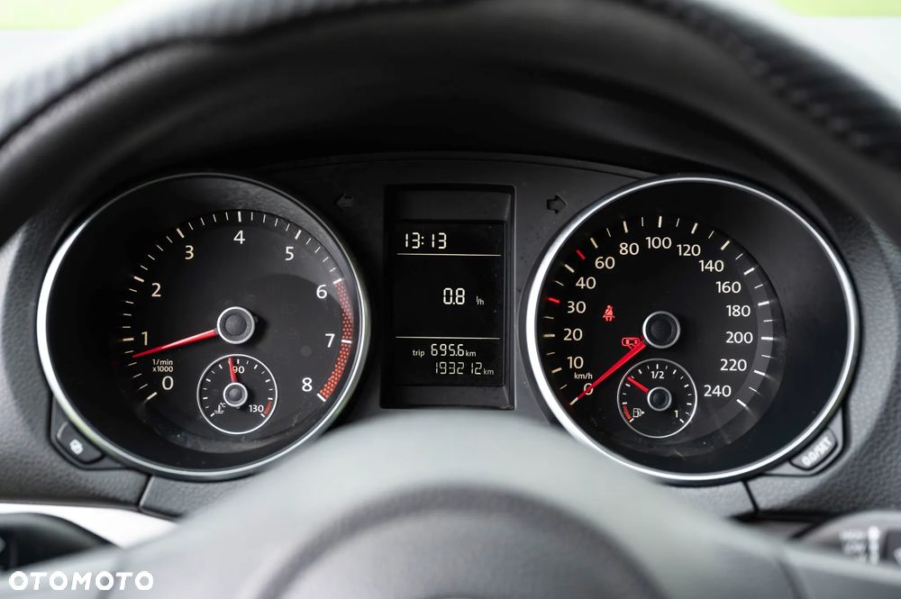 Volkswagen Golf - 17