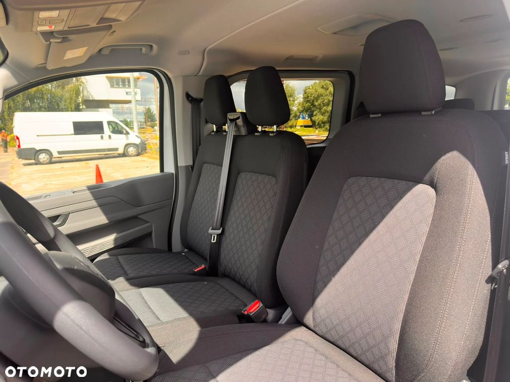 Volkswagen Transporter Kombi L2H1 M1 - 18