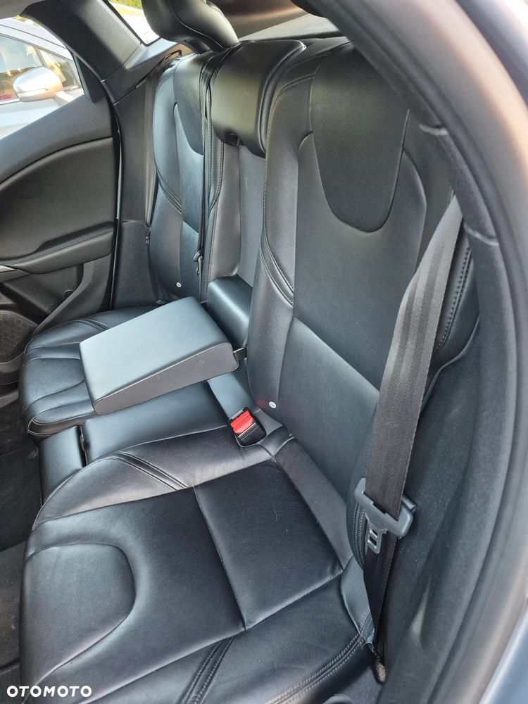 Volvo V40 - 12