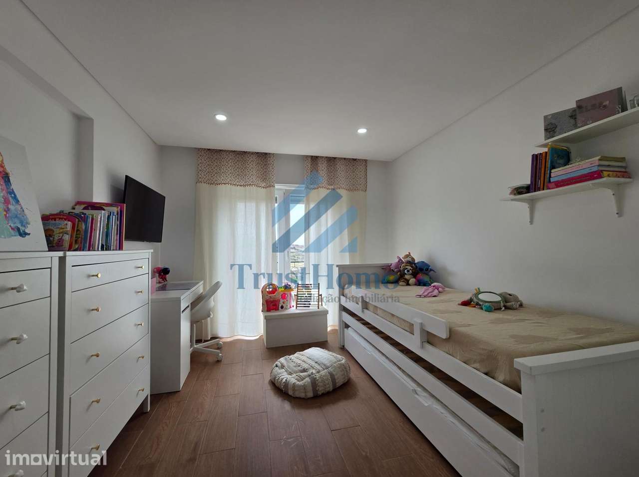 T2 na 1ª fase do Casal do Cotão remodelado e vista desafogada - Grande imagem: 4/32