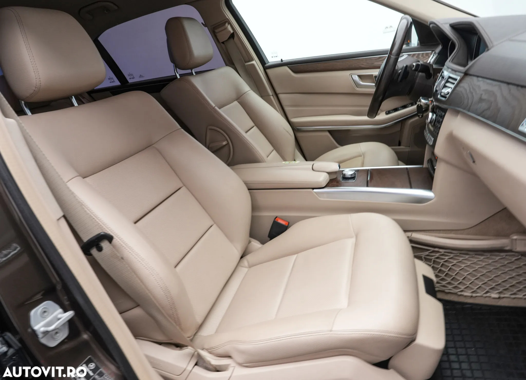 Mercedes-Benz E 220 CDI BlueEfficiency Aut. - 12