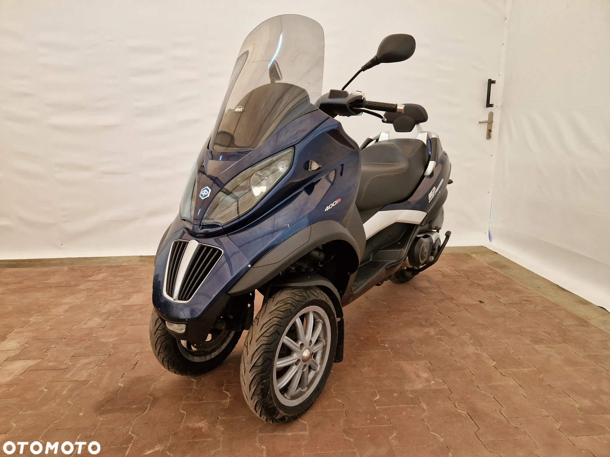 Piaggio MP-3 - 9