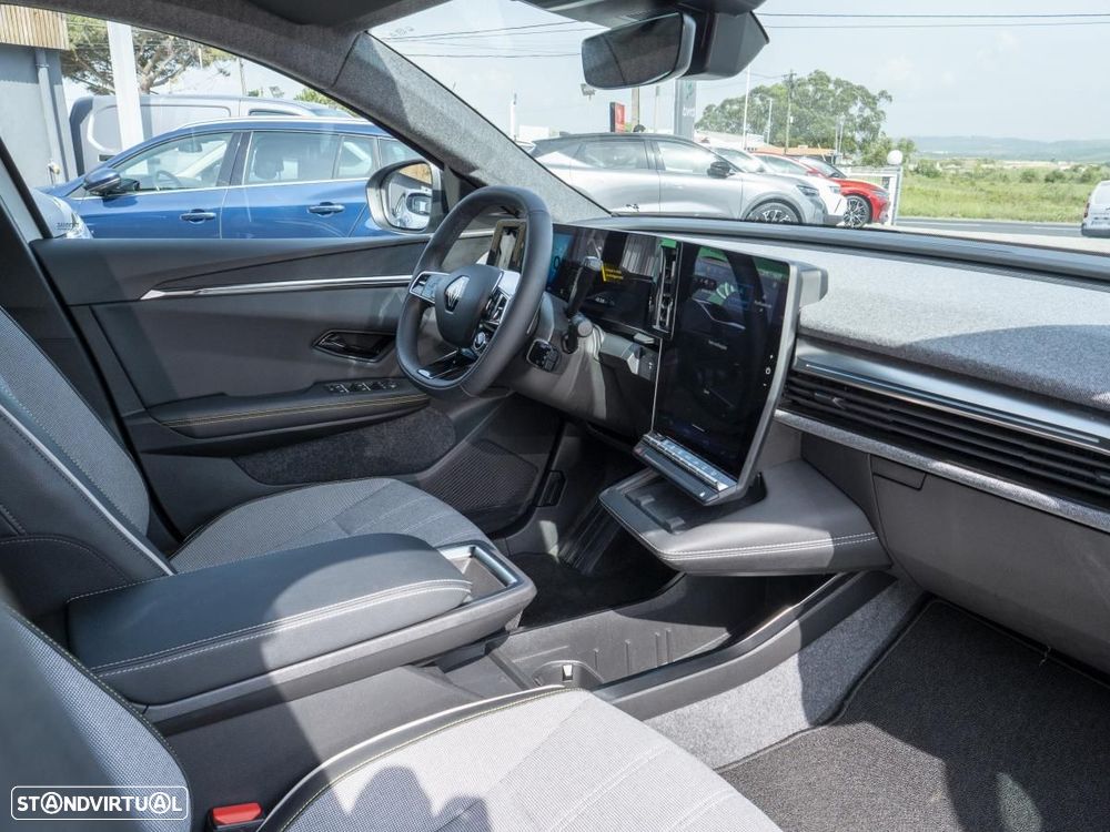 Renault Scénic E-Tech 60 kWh Techno - 17