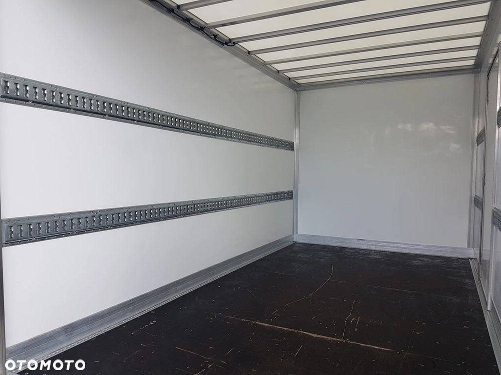 Iveco DAILY WINDA 8EP KONTENER KLIMA 4,22x2,24x2,24 KRAJOWY 35S16 3,0-160KM MANUAL 6-BIEGÓW - 19