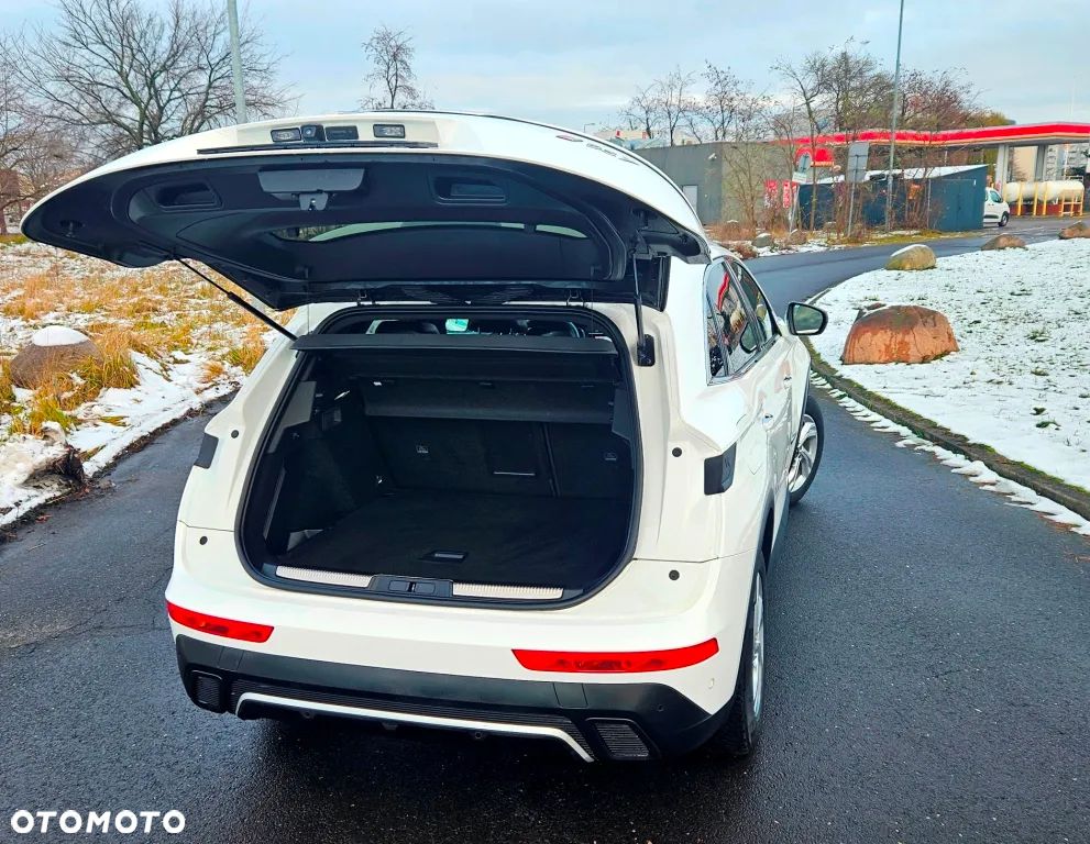 DS Automobiles DS 7 Crossback 1.5 BlueHDi Bastille + - 12