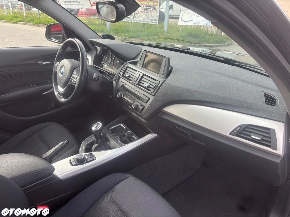 BMW Seria 1 116i - 29