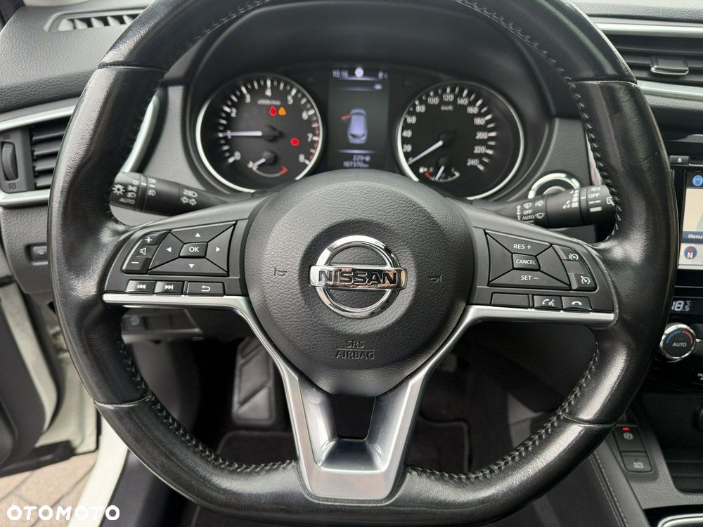 Nissan Qashqai 1.6 DIG-T N-Connecta - 16