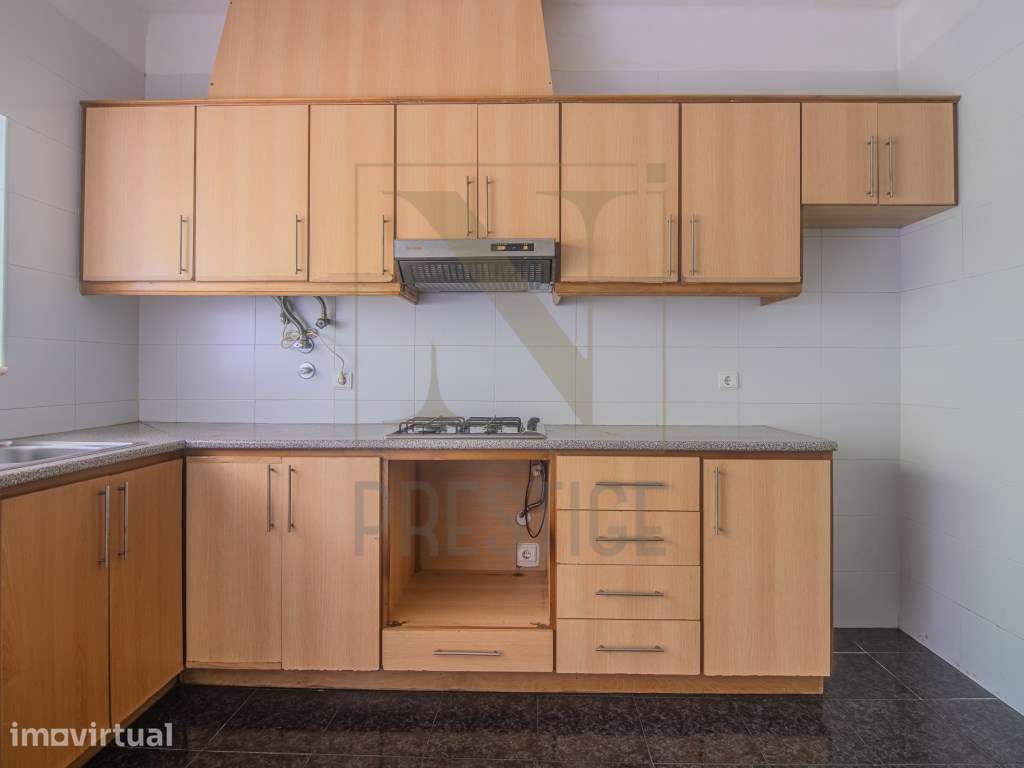 Apartamento T2 junto ao Hospital da Luz - Grande imagem: 4/13
