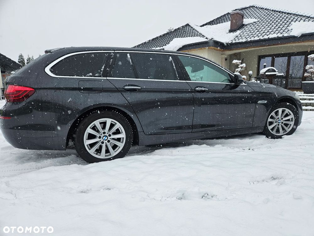 BMW Seria 5 520d xDrive - 16