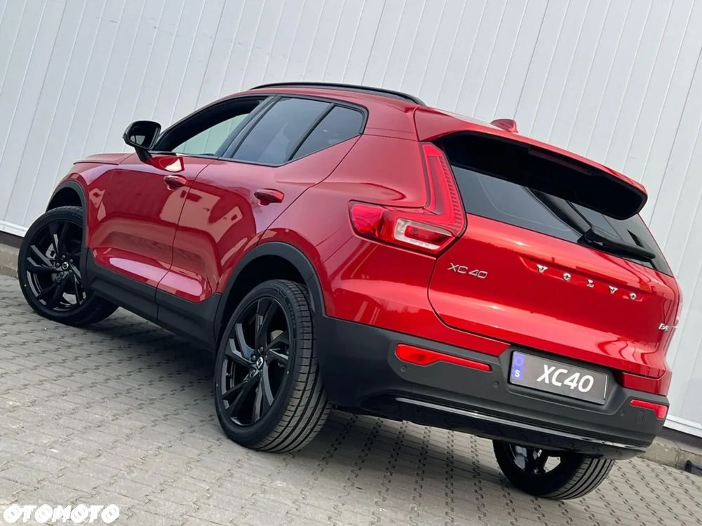 Volvo XC 40 B4 AWD Ultimate Dark - 19