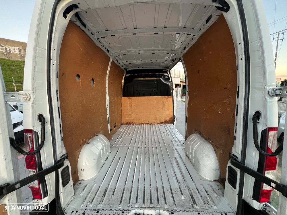 Renault Master III fase II 2.3 dCi L2H2 3.5T IVA dedutível - 11