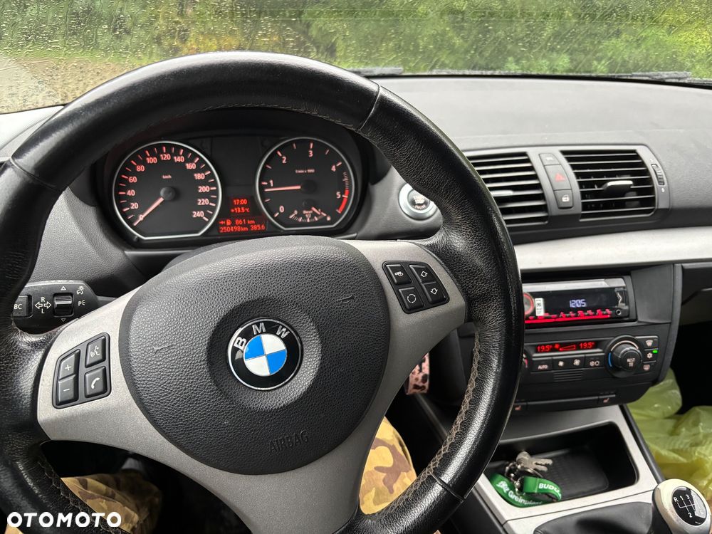BMW Seria 1 - 13