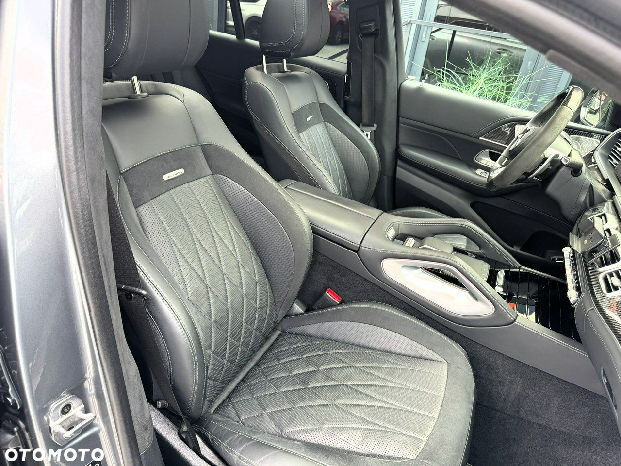Mercedes-Benz GLE - 24