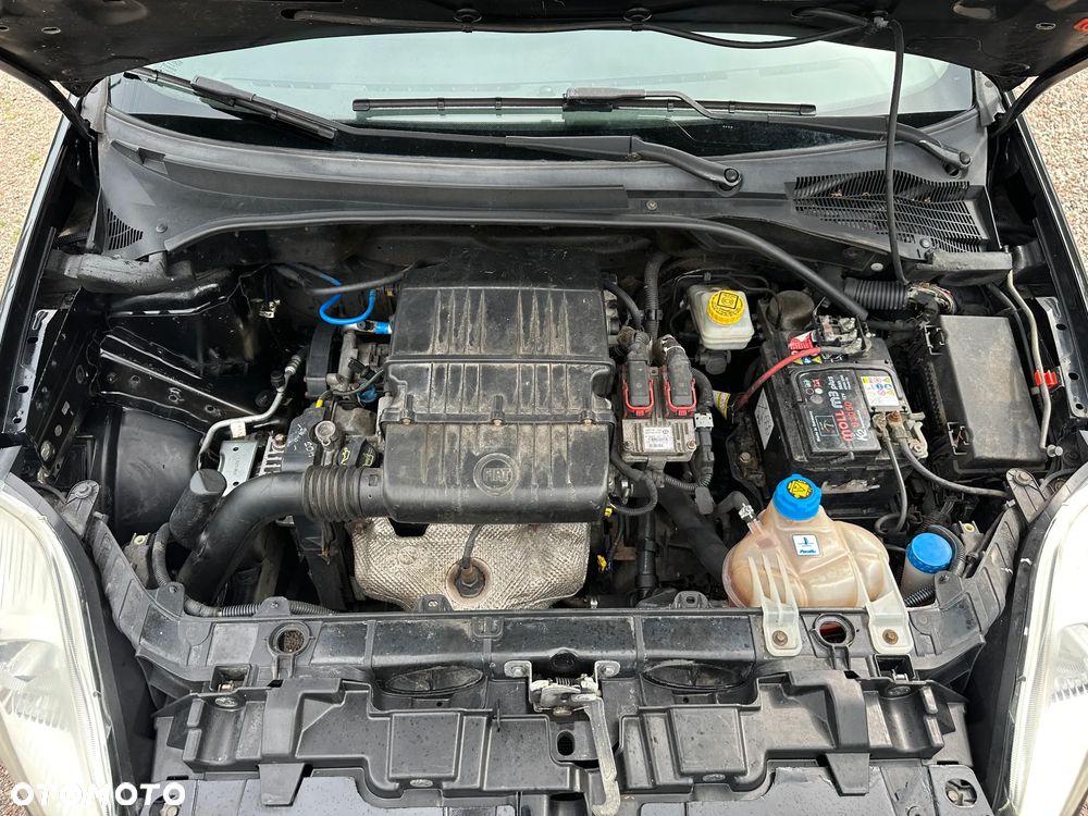 Fiat Grande Punto 1.4 8V Speed - 24
