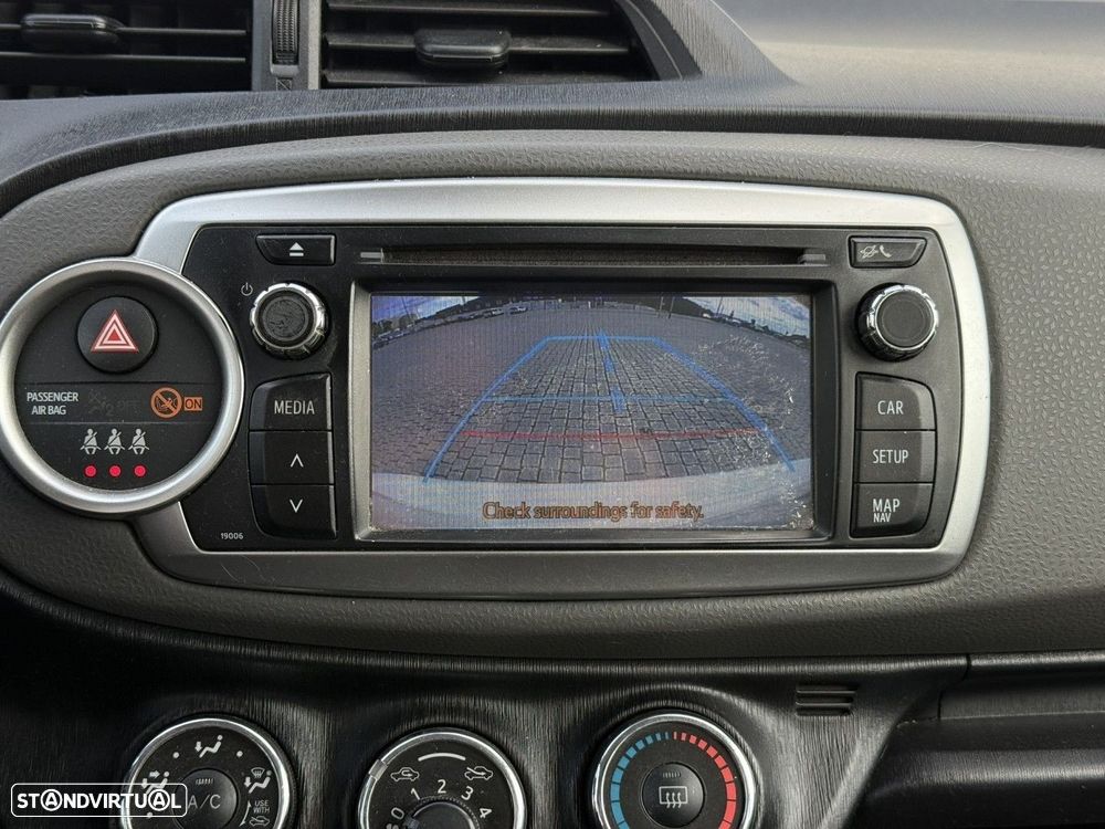 Toyota Yaris 1.4 D-4D Comfort — fotografia 10