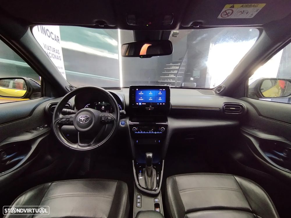 Toyota Yaris Cross 1.5 HDF Premiere Edition - 19