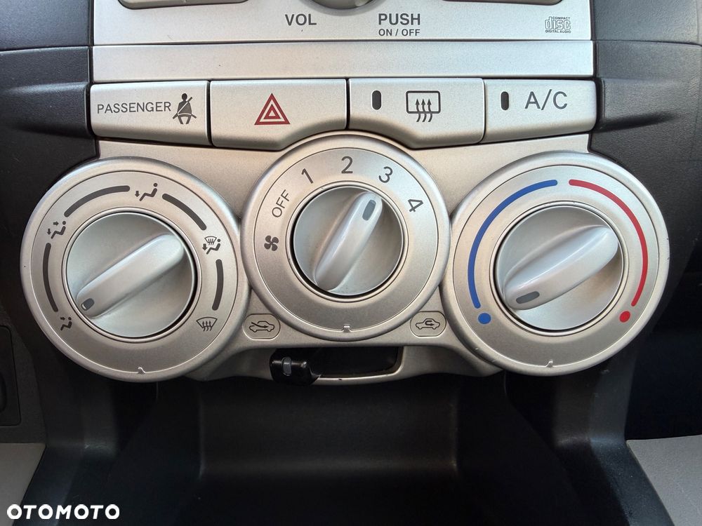 Daihatsu Sirion 1.3 - 6