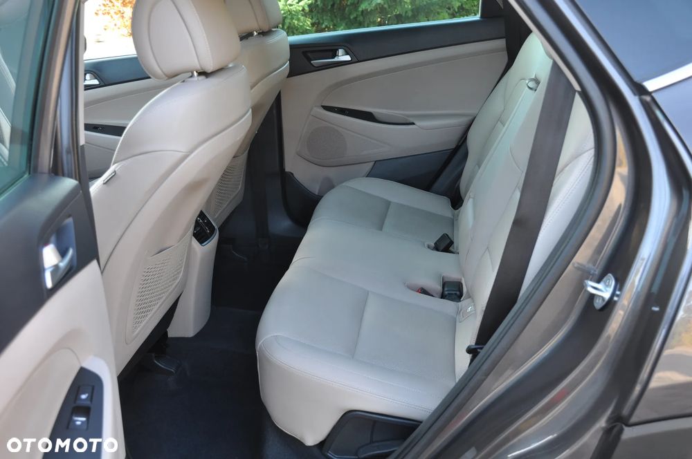 Hyundai Tucson 2.0 CRDI 2WD Style - 24