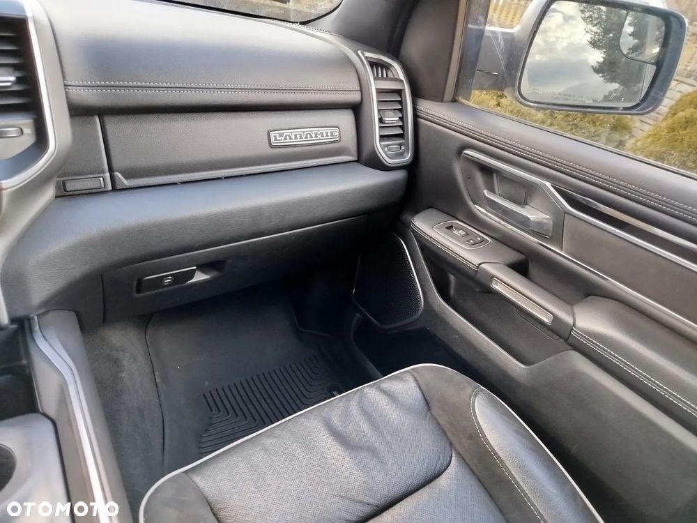 RAM 1500 Quad Cab Longbed Laramie - 19