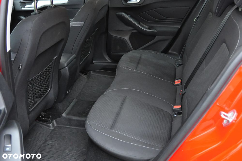 Ford Focus 1.5 EcoBlue Titanium Business - 12